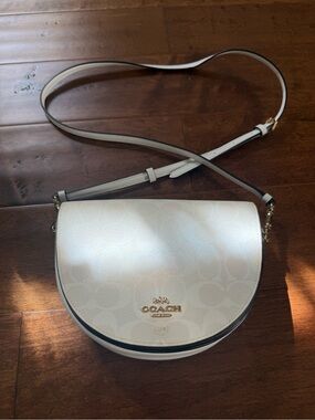 Coach Cream Signature Leather Crossbody Saddle Bag with Gold Hardware